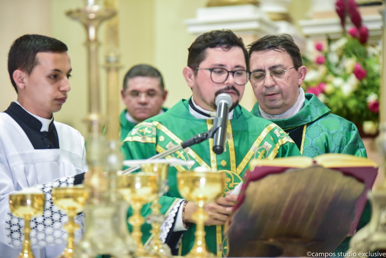 Padre Elias Souza de Brito é nomeado pároco da Paróquia São Benedito |  Diocese de Tianguá